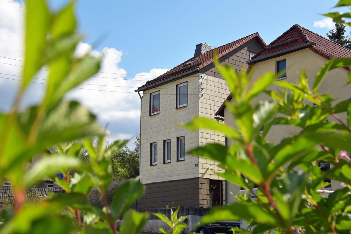 Monteurhaus-Arbeiterunterkunft Haus Markus Suhl Exterior photo
